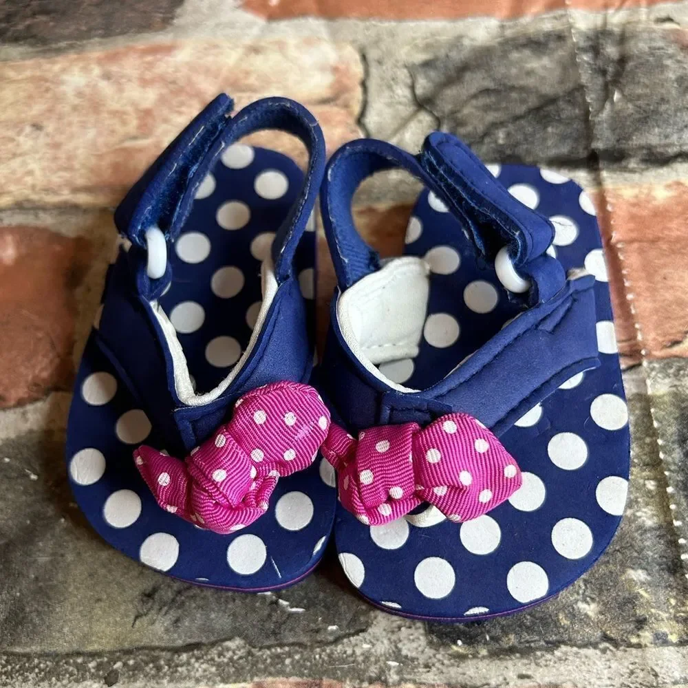 5 for $25🔥Polka‎ Dot Navy Strap Back Sandals Baby Size 3